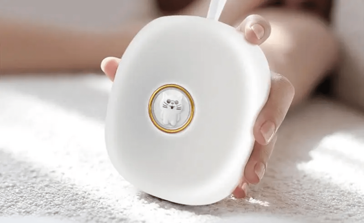 Alarm Clock White Vibrating Alarm Clock, Battery Operated Bed Shaker